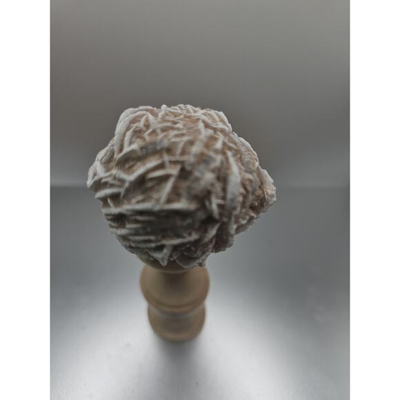 Desert Rose Crystal Stone W/stand 71grams - Picture 5 of 12